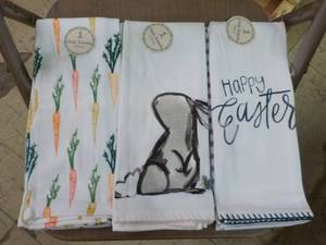 lot 213 image: Kitchen Dish Towel  x 6...