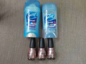 lot 223 image: Secret Women Clear Gel Antiperspira...