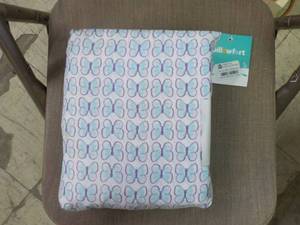 lot 227 image: Pillow Fort Full size Bed Sheets...