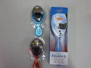 lot 242 image: New Hair Brush Set...