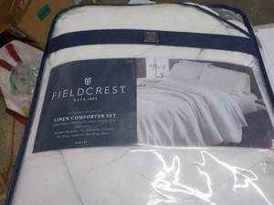 lot 284 image: Fieldcrest Linen Comforter Set King...