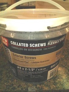 lot 482 image: Grip Rite Exterior Screws #8 x 2  in., qty 800.