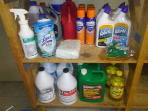 lot 515 image: Cleaning Supplies, nearly ALL NEW.