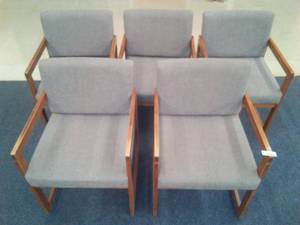 lot 553 image: Conference Meeting Chairs (5)