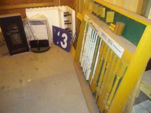 lot 562 image: Display Lot  Spindles, Railing, Door