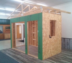 lot 195 image: Shed Display  requires disassembly for removal