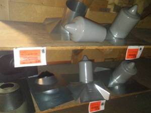 lot 622 image: Variety Roof Vents.