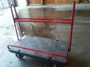 lot 660 image: Rubbermaid Sheet and Panel Hand Cart.