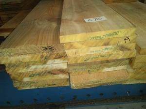 lot 670 image: Cedar 1x8 in. (16 ft. -17).
