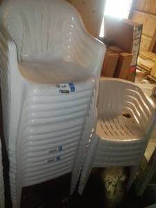 lot 684 image: Syroco Fan Back Plastic Lawn Chairs (21)