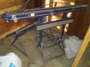 lot 694 image: Insulation cutter and supports.  & Halite crystals - 3