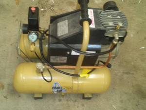 lot 760 image: Prime Aim 2500 Dual Tank Air Compressor