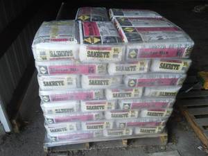 lot 762 image: Sakrete Motor Mix (55) $275 retail