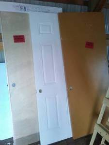 lot 784 image: Doors (3) 32 in. (2) Interior and 36 in. Exterior. Great VALUE HERE