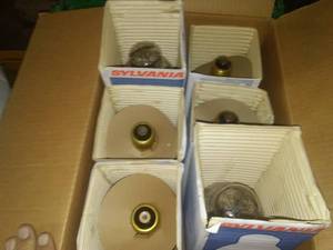 lot 6 image: LATE ADDITION  6 new Mogul base light bulbs NEW in flip flop tote.