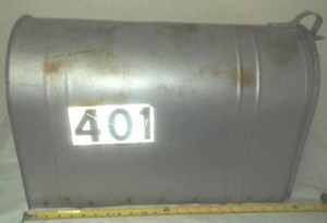 lot 476 image: Rural Mailbox