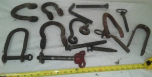lot 333 image: Clevis & hitch pins.