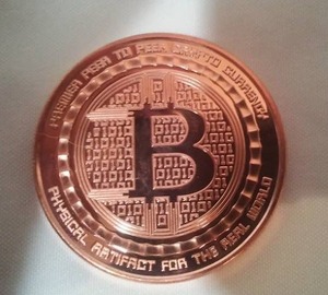 lot 348 image: 1 ounce copper Bitcoin -authentic.