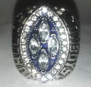 lot 352 image: Dallas Cowboys Super Bowl Ring