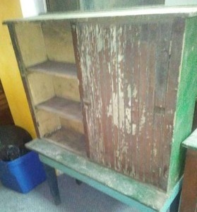 lot 367 image: top cabinet