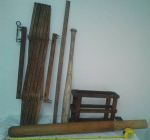 lot 380 image: Vintage Wood items