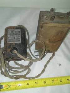 lot 384 image: Vintage trickle charger & Model T battery, Rare.