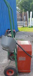 lot 319 image: Lincoln 225 amp welder with cart and more. Working condition.