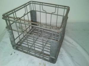 lot 467 image: Bridgeman metal Creamery crate 1965.