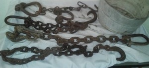 lot 472 image: 4 various chains