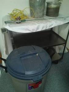 lot 441 image: Rubbermaid Roughneck can and more.