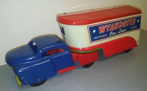 SUPER RARE Wyandotte Moving Truck toy
