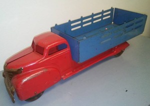 Antique Wyandotte Stake Bed Pressed Steel TRUCK, Circa 1920S,