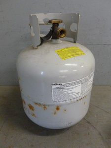 lot 14 image: Propane Tank