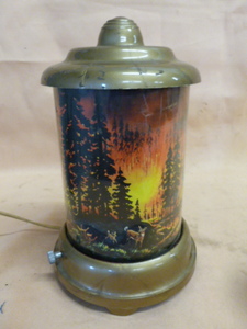 lot 40 image: Vintage Motion Lamp
