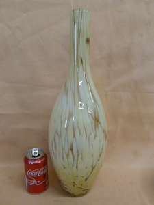 lot 48 image: Art Glass Vase