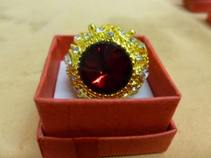 lot 72 image: Mens Ring