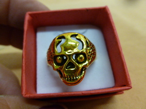 lot 73 image: Mens Ring