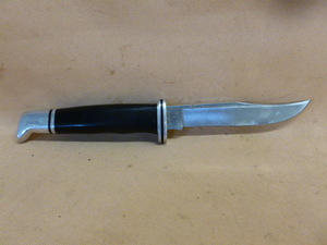 lot 79 image: Buck Knife