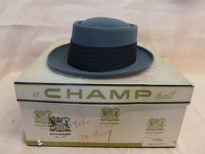 lot 80 image: Vintage Hat