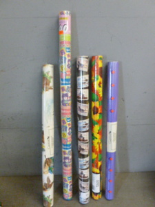 lot 93 image: New Gift Wrap