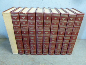 lot 129 image: Vintage Book Set