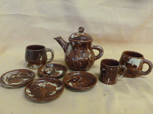 lot 131 image: Montana Pottery