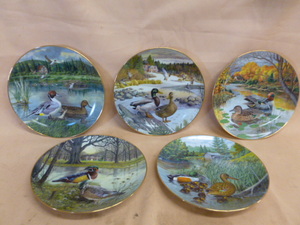 lot 134 image: Collectible