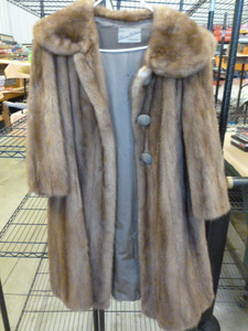 lot 136 image: Vintage Fur Coat