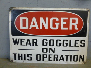lot 194 image: Vintage Sign