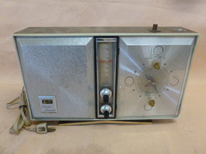 lot 216 image: Vintage Radio