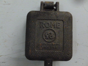 lot 250 image: Campfire Pie Iron
