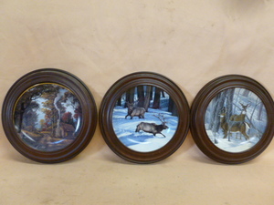 lot 332 image: Collector Decor Plates