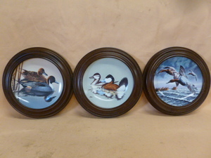 lot 333 image: Collector Decor Plates