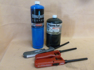 lot 340 image: Propane Cans